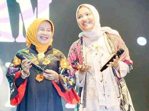 Malam Puncak HUT ke-22 Dharmasraya Bersama Haddad Alwi Berlangsung Syahdu