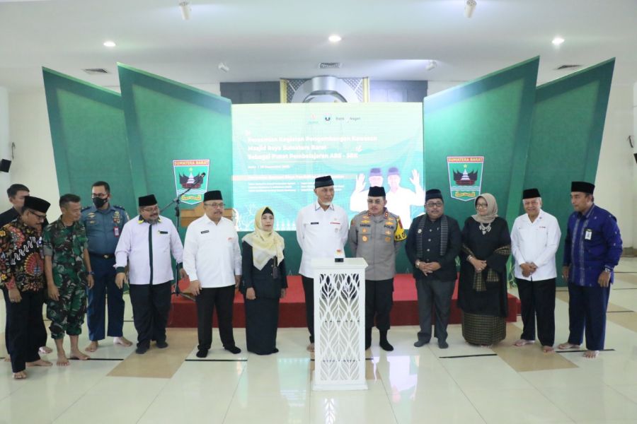 Masjid Raya Sumbar Sekarang Miliki Kawasan ABS-SBK, Gubernur: Jadikan Pusat Wisata Syariah