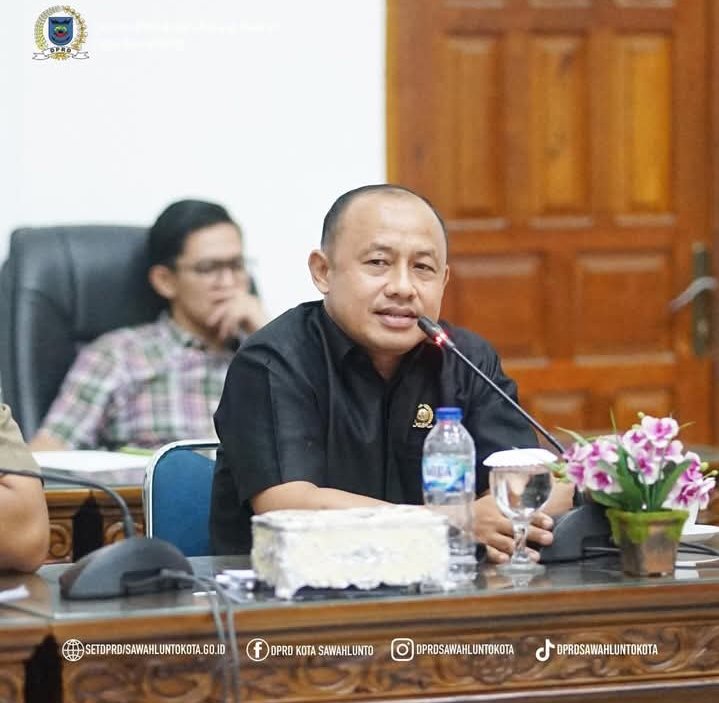 Masril Kawal Aspirasi Sekolah, Bantuan Alat Drumband Akhirnya Diterima SDN 11 Muaro Kalaban