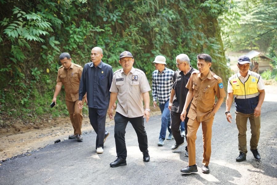 Masril Soroti Kualitas Pengerjaan Jalan Sawahlunto, Minta Libatkan Tenaga Kerja Lokal