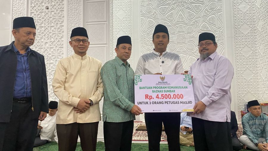 Melalui Momentum Safari Ramadan, Wagub Vasko Salurkan 3 Jenis Bantuan Kepada Masyarakat