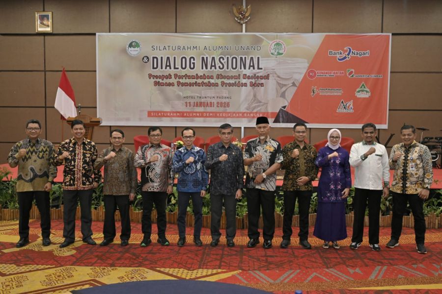 Menaker dan Gubernur Sumbar Bahas Prospek Ekonomi dalam Kegiatan Dialog Nasional Alumni Unand