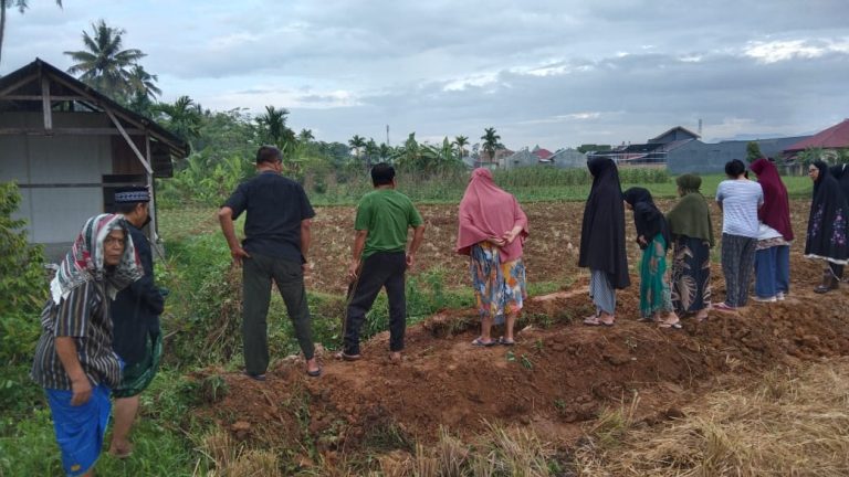 Mengadu ke Gubernur, Warga Komplek Indah Pratama I Protes Proyek Irigasi Sebabkan Banjir