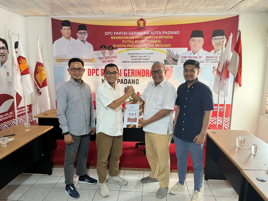 Miko Kamal Ambil Formulir Pendaftaran Cawako Padang di DPC Gerindra Padang