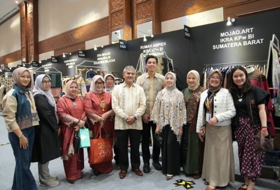 Mojao.Art Bawa Songket Silungkang ke Panggung Nasional, Arindha Sukma Bidik Generasi Muda