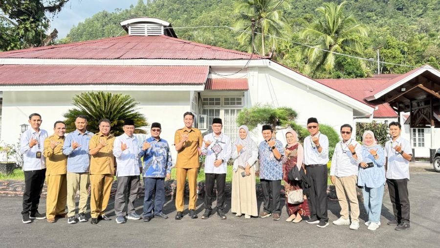 Momentum Ramadan, UNP Perkuat Sinergi dengan Masyarakat Sawahlunto