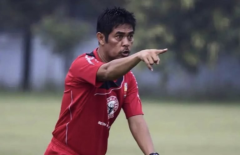 Nil Maizar Kembali, Semen Padang FC Nyalakan Asa Bangkit dari Liga 2