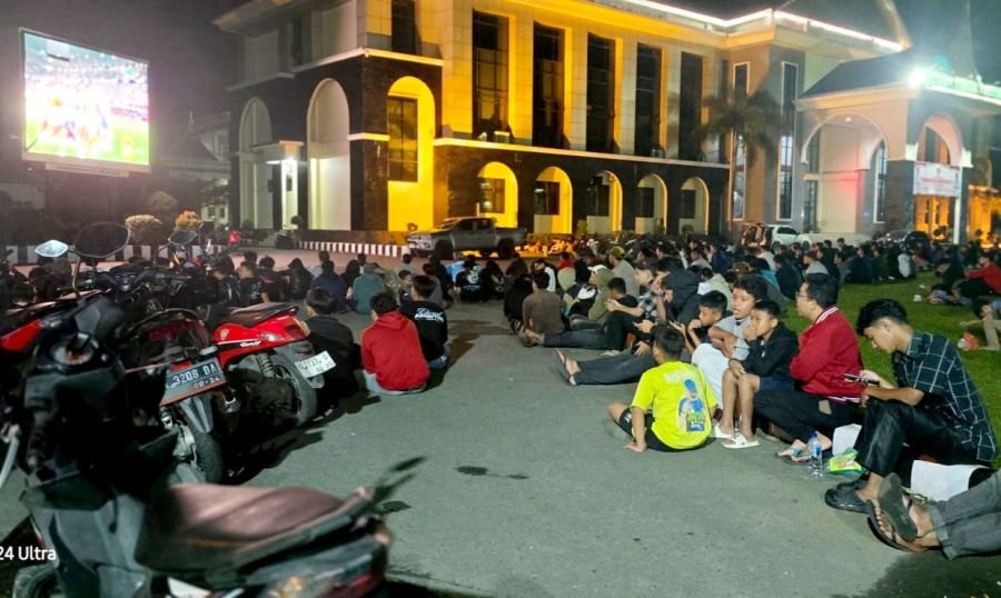 Nobar Final Liga Champions Meriahkan Pasaman, Bupati Welly: Ruang Kreatif Yang Gerakkan UMKM