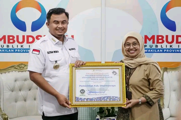 Nomor II di Sumbar, Dharmasraya Raih Prestasi Kepatuhan Terhadap Standar Pelayanan Publik Tahun 2022