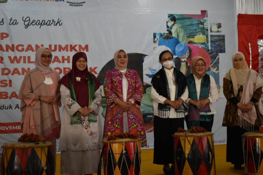 Ny. Harneli: Workshop Pengembangan Produk Anyaman dan Coiling Bambu, Tingkatkan Produktivitas Usaha