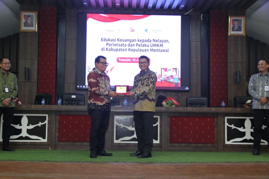 OJK Dorong Literasi Keuangan Pelaku UMKM, Nelayan, dan Pariwisata di Kepulauan Mentawai