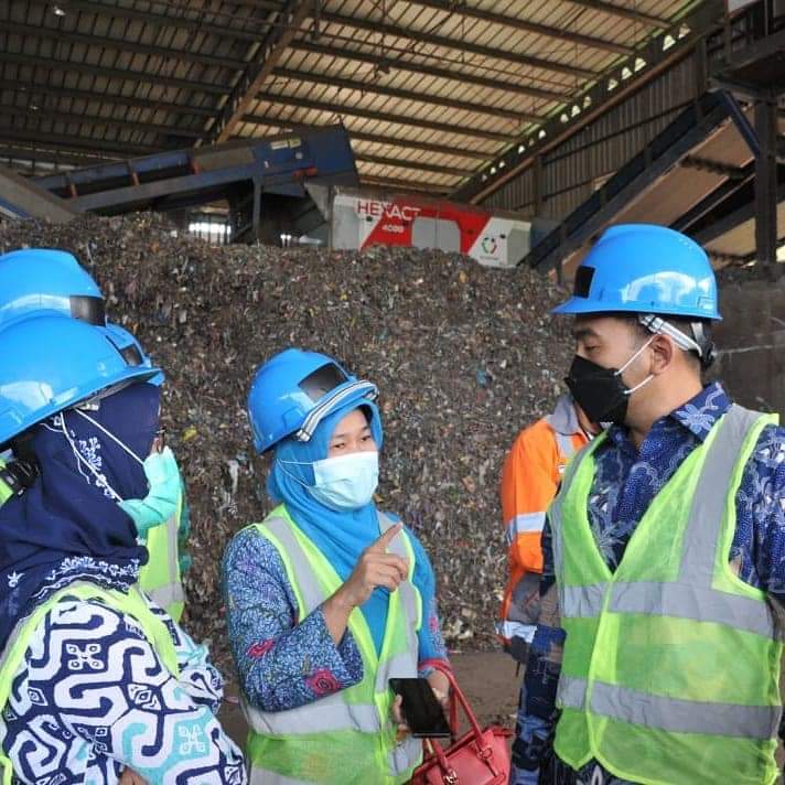 Olah Sampah Menjadi Energi Pengganti Batu Bara Wagub Sumbar Kunjungi TPST RDF Cilacap