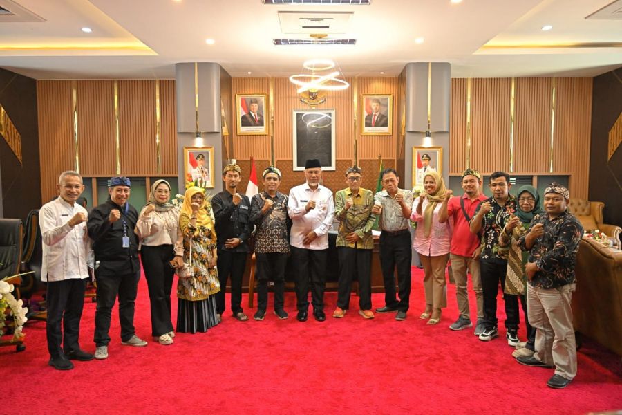 Paguyuban Warga Sunda Temui Gubernur Mahyeldi