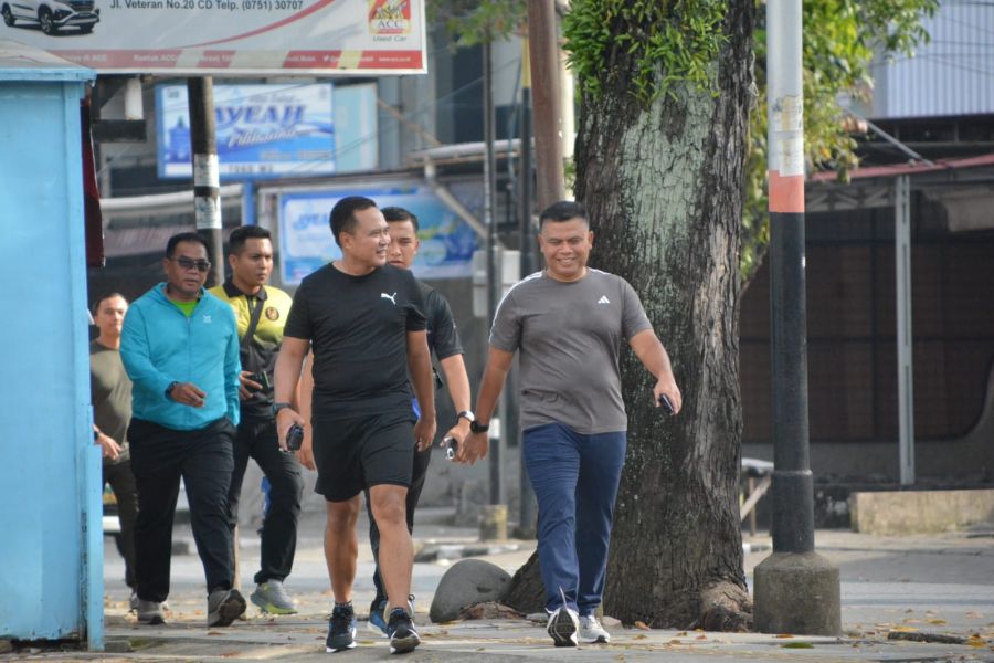 Pangdam I/BB Jalan Santai Bersama Karib Danrem 033/WBR