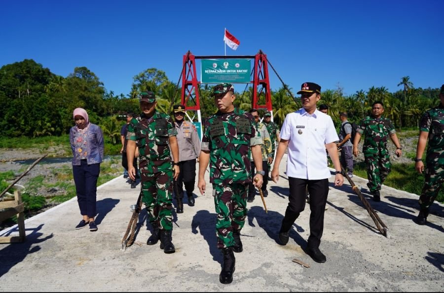 Pangdam XX/TIB Tinjau Jembatan Perintis Batang Mangoi, Bukti Nyata TNI Hadir untuk Rakyat 