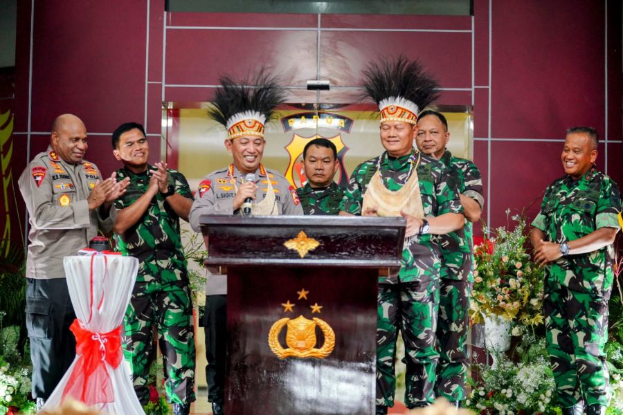 Panglima TNI dan Kepala Staf Hadiri Peresmian Polda Papua Baru, Kapolri: Wujud Sinergitas Makin Koko