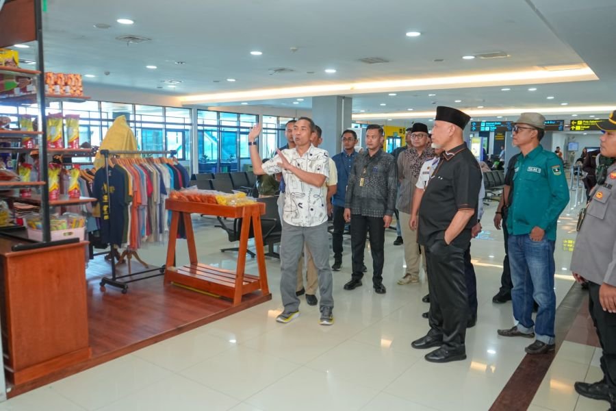 Pantau Arus Mudik di BIM, Mahyeldi Pastikan Layanan Aman dan Nyaman bagi Pemudik