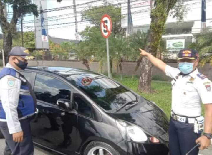 Dishub Padang Tindak Tegas Parkir Sembarangan Ban Dikempeskan!