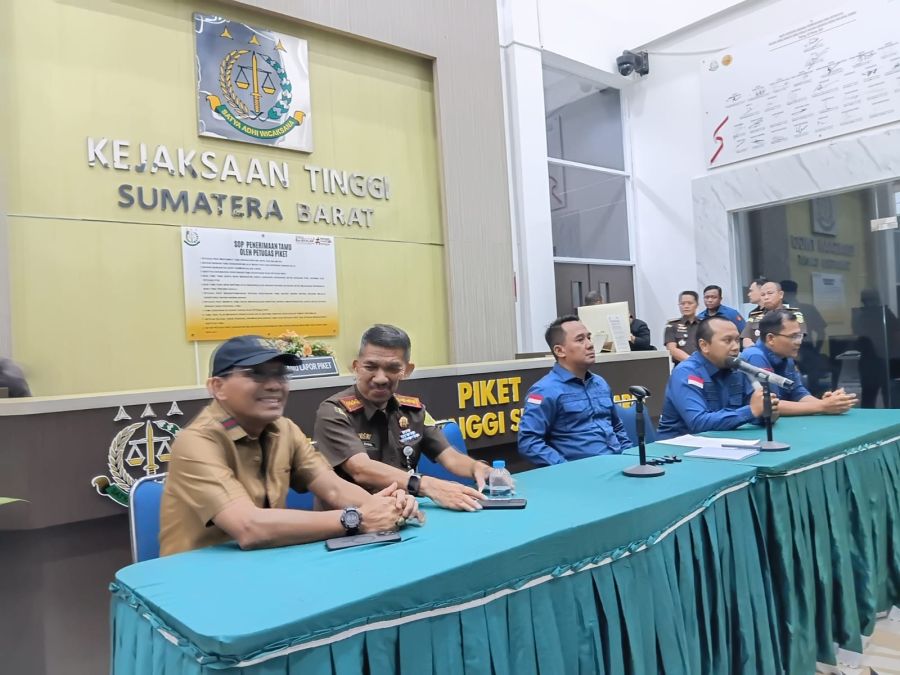 Pasca Ditangkap BSN Diperiksa di Kejari Padang