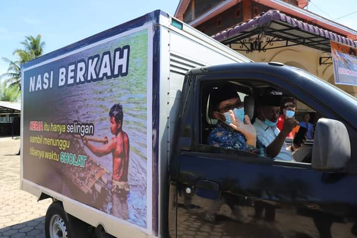 Peduli Sesama, Wako Hendri Septa Apresiasi Program Nasi Berkah Warga Koto Panjang
