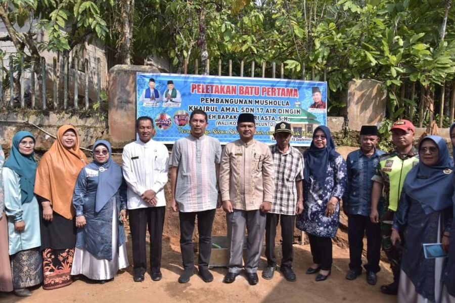 Peletakan Batù Pertama Pembangunan SD Negeri 17 Dihadiri Wako Sawahlunto Deri Asta