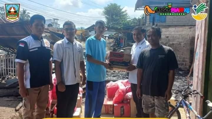 Pemerintahan Daerah Dharmasraya Beri Bantuan Korban Kebakaran