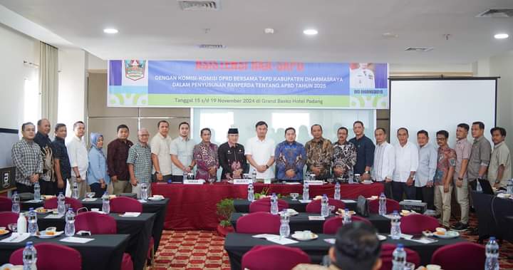 Pemkab Dharmasraya Bersama DPRD Bahas APBD Tahun 2025