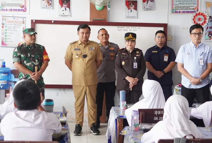 Pemkab Dharmasraya Bersama Forkopimda Ujicoba Program Makan Siang Bergizi Gratis 