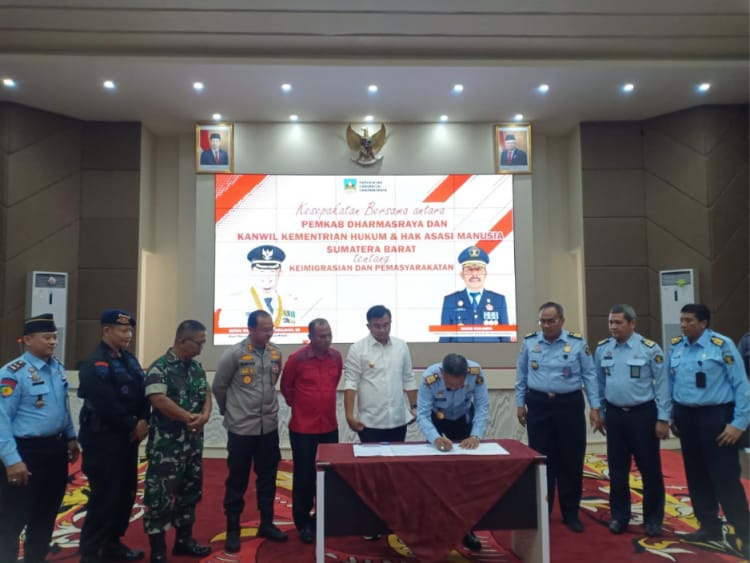 Pemkab Dharmasraya Tandatangani Kesepakatan Bersama dengan Kanwil Kemenkumham Sumbar