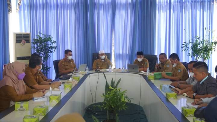 Pemkab Pasbar serta Dinas Koperasi dan UKM Sumbar Gelar Rapat Pembangunan Pabrik Kelapa Sawit