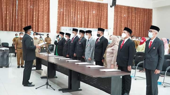 Pemko Padang Lakukan Penyegaran, Wako Hendri Septa Lantik 9 Pejabat Eselon II