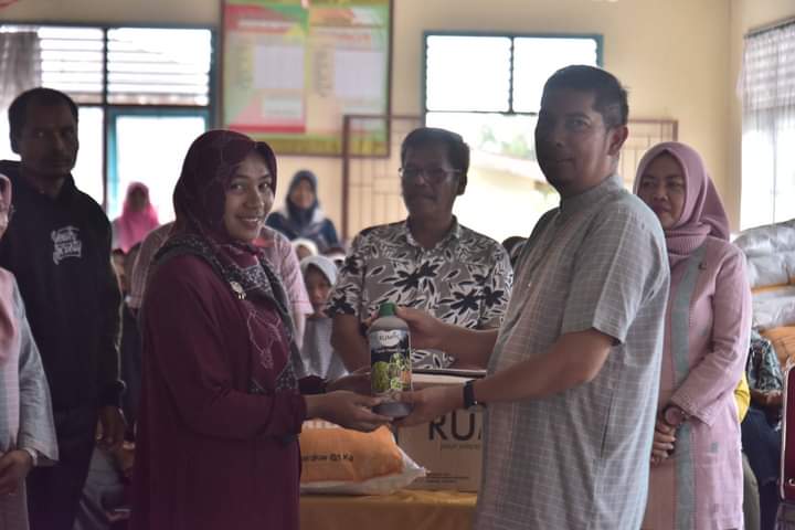Pemko Sawahlunto Berikan Bantuan Saprodi pada 38 Kelompok Tani