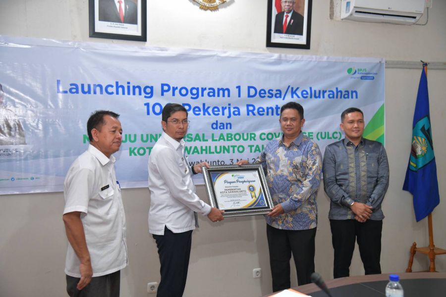 Pemko Sawahlunto Dapat 2 Penghargaan Dari BPJS Ketenagakerjaan