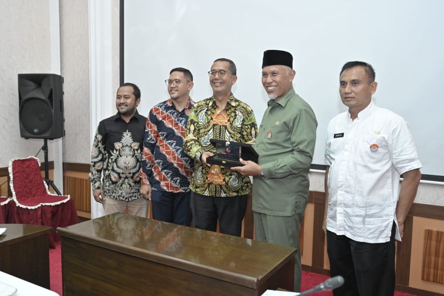 Pemprov Sumbar Gandeng PT Pos Logistik untuk Majukan Sektor UMKM Sumbar