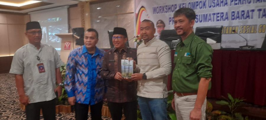 Pemprov Sumbar Luncurkan Buku Perhutanan Sosial Mengentaskan Kemiskinan dari Pinggiran