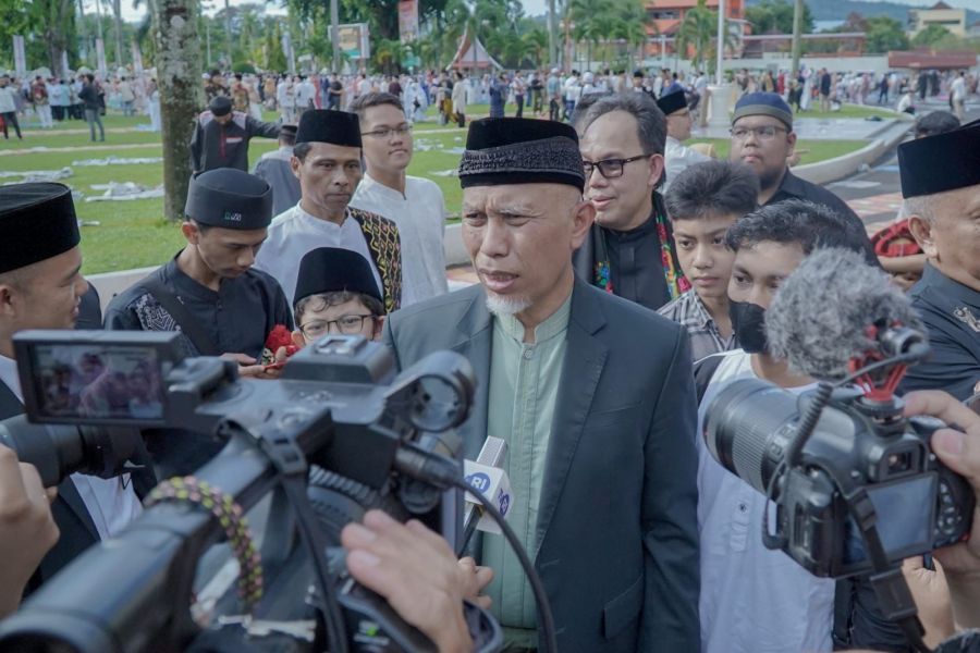 Pemprov Sumbar Salurkan BKK Sebesar 7 Miliar kepada Pemkab Solok Selatan