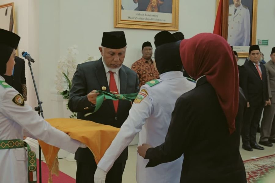 Pengukuhan Paskibraka Sumbar 2026, Mahyeldi Tekankan Pembentukan Karakter Generasi Muda