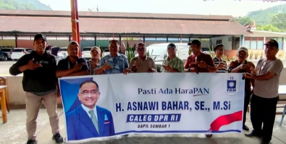 Pengusaha Nasional dan Politisi PAN Asnawi Bahar Silahturahmi Dengan Warga Sawahlunto 