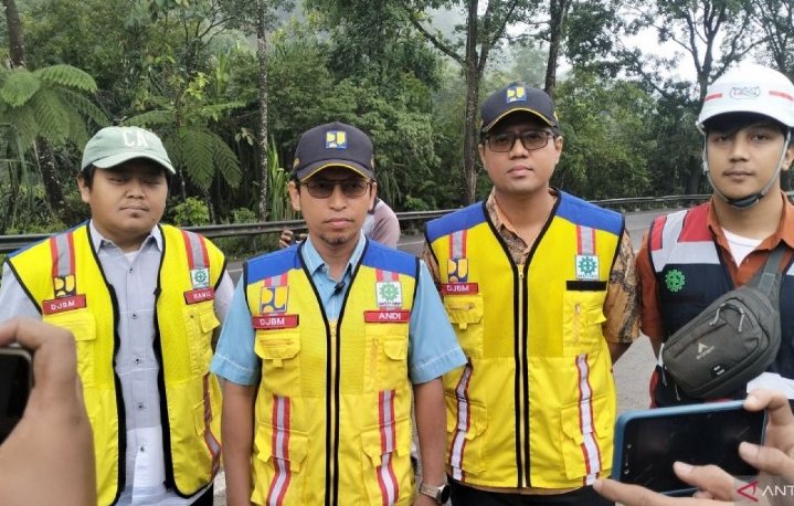 Perbaikan Jalan Nasional Lembah Anai Ditargetkan Rampung Juli 2026