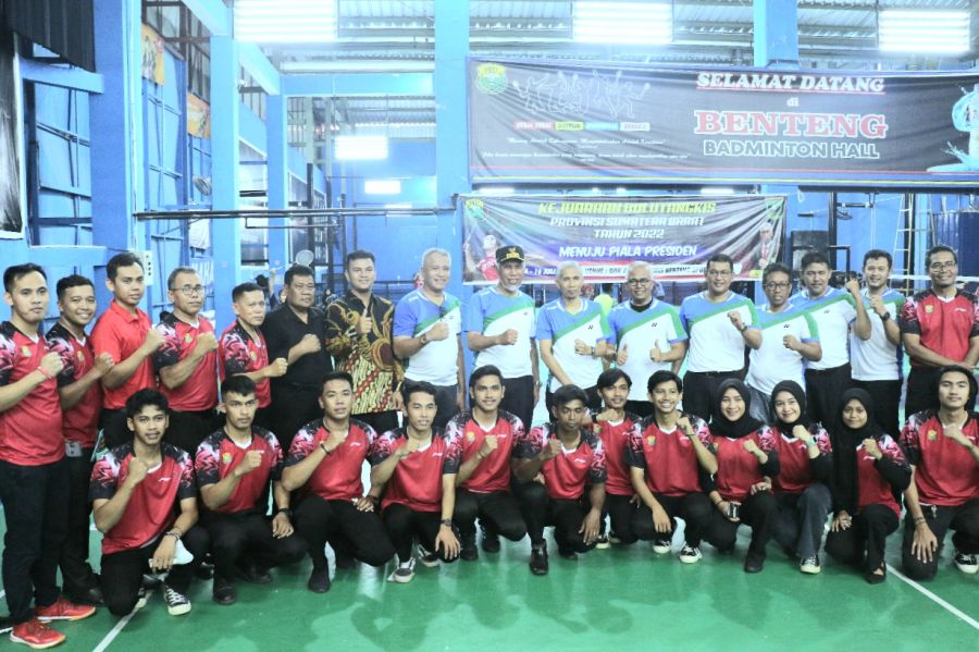 Perebutkan Tiket ke Piala Presiden, Gubernur Sumbar Buka Kejurprov Bulu Tangkis 2022