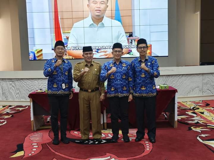 Peringatan HUT KORPRI ke 53, Bupati Buka Seminar Hukum Tentang Hak-Hak ASN