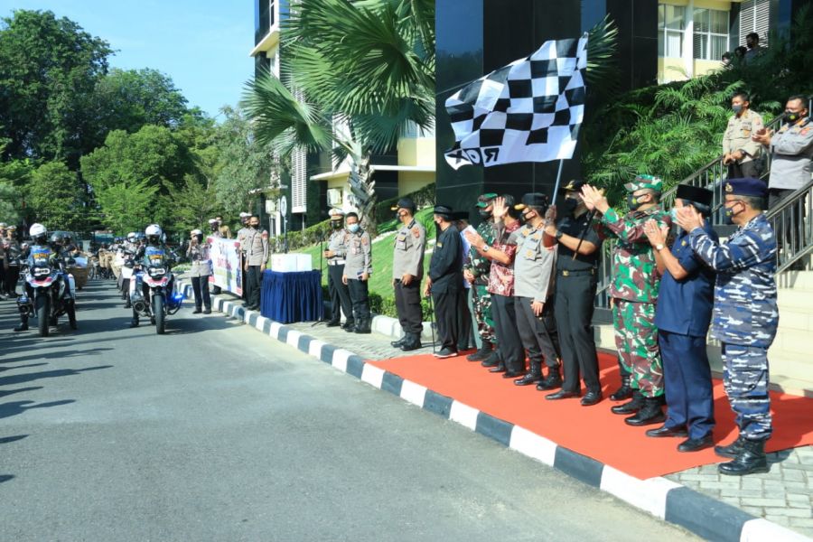 Peringati Hari Bhayangkara ke 75, Polda Sumbar Salurkan 5.000 Paket Bansos Polri