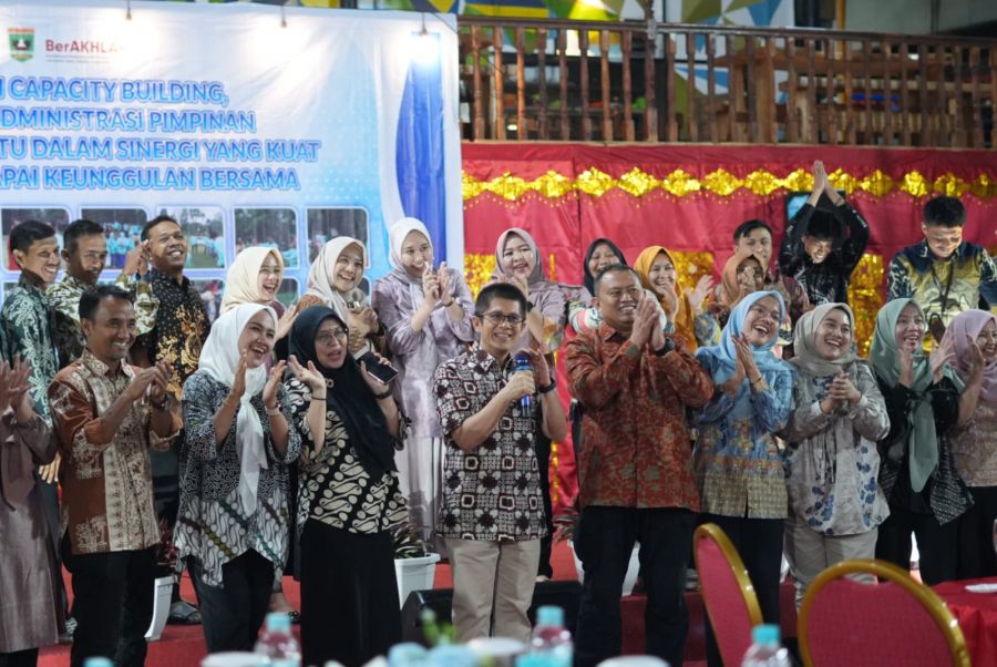Perkuat Kekompakan dan Kinerja, Biro Adpim Sumbar Gelar Kegiatan Capacity Building