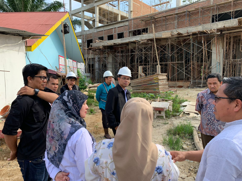 Perkuat Kualitas Layanan Akademik, Rektor UNP Tinjau Kampus Sijunjung dan Bukittinggi