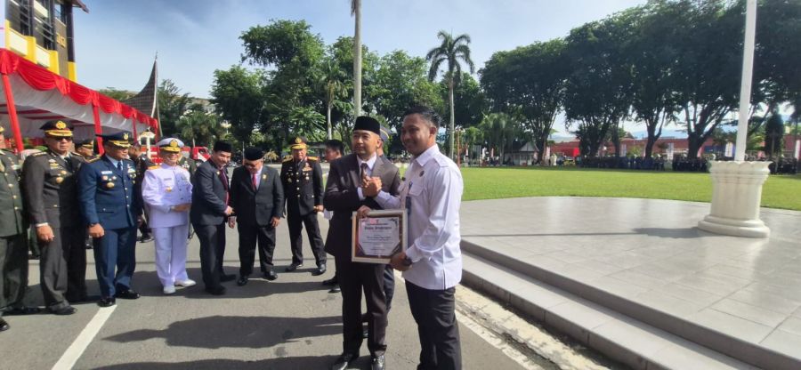 Personil BNNP Sumbar Terima Penghargaan dari Plt. Gubernur Audy Karna Ungkap Jaringan Narkotika
