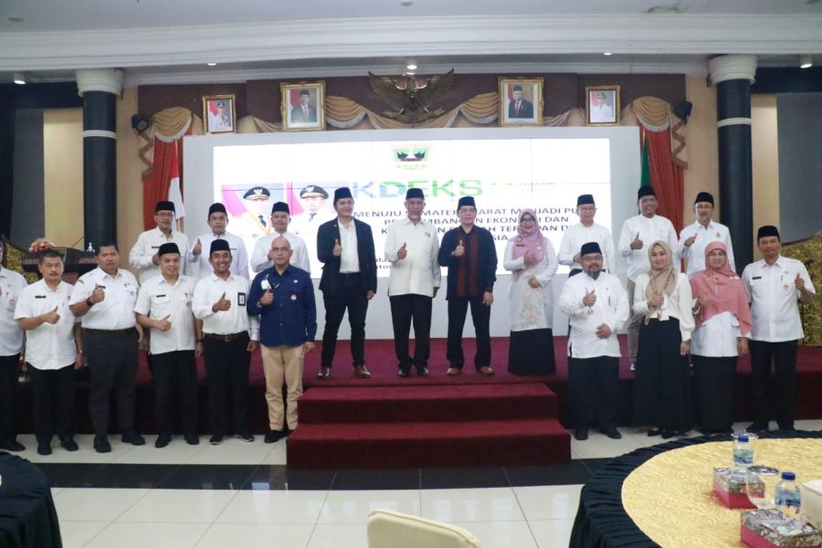 Pertama di Indonesia, Gubernur Sumbar Lantik Kepengurusan KDEKS 