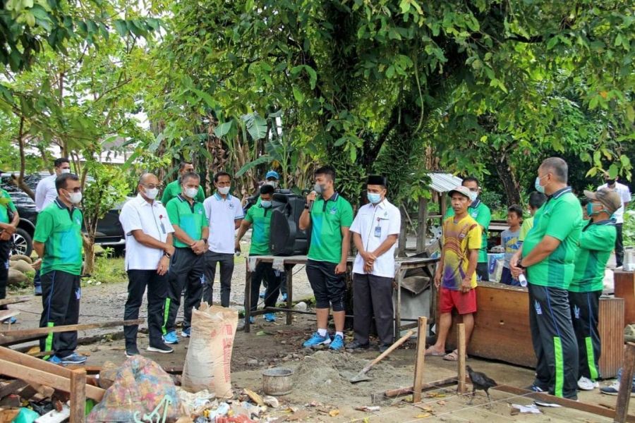 Perumda AM Kota Padang Kembali Lanjutkan Program Bedah Rumah Warga Disekitar Sumber Air