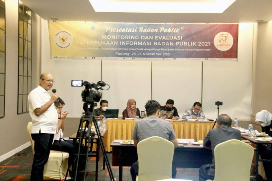 Perumda AM Kota Padang Masuk 3 Besar  dalam Keterbukaan Informasi Badan Publik 2021 di Sumbar