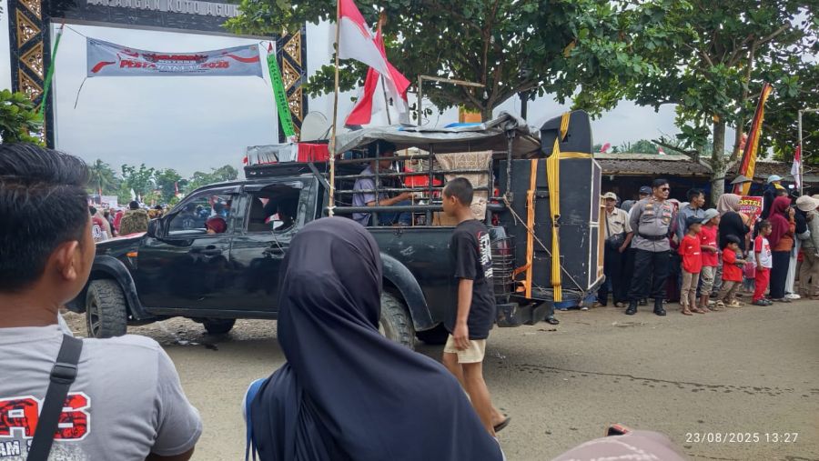 Peserta Pawai Budaya Sungai Duo Kecewa, Acara Telat Dimulai Karena Menunggu Bupati