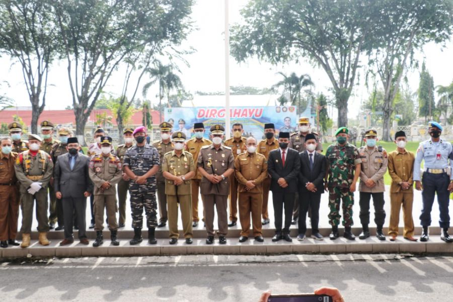 Pimpin Upacara HUT Satpol PP, Damkar dan Satlinmas, Ini Pesan Gubernur Sumbar